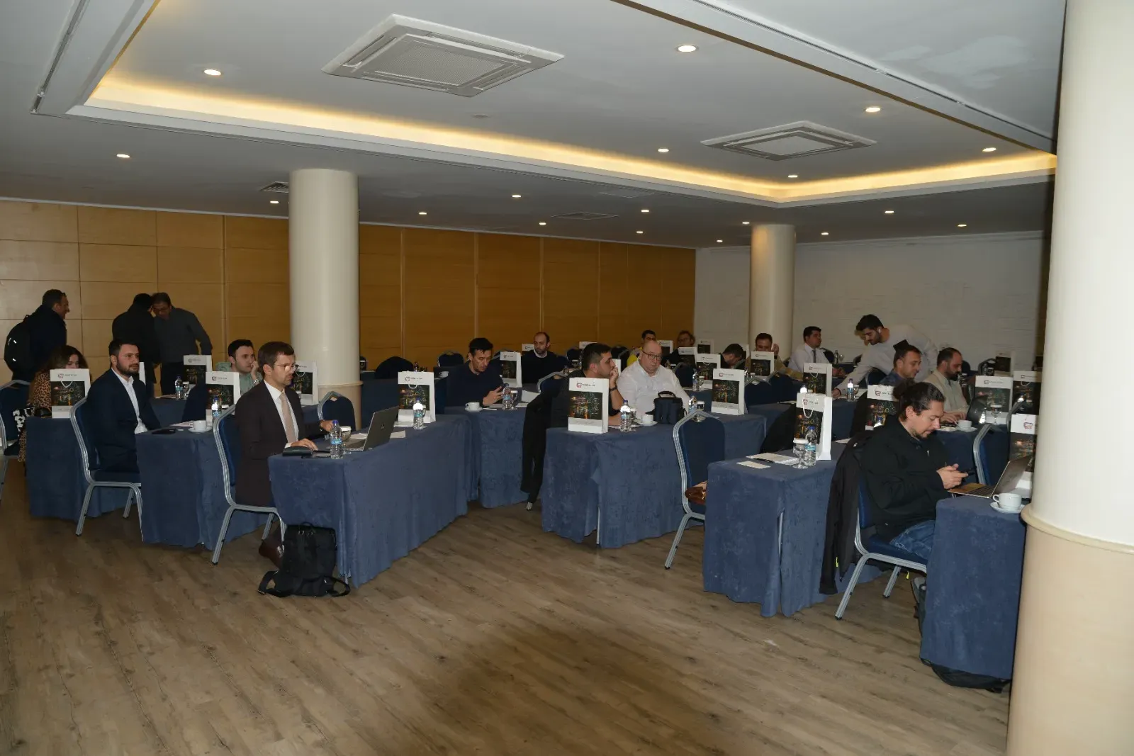 İstanbul Topkapı HolidayInn Hotel'de BT Liderleriyle Bir Araya Geldik!